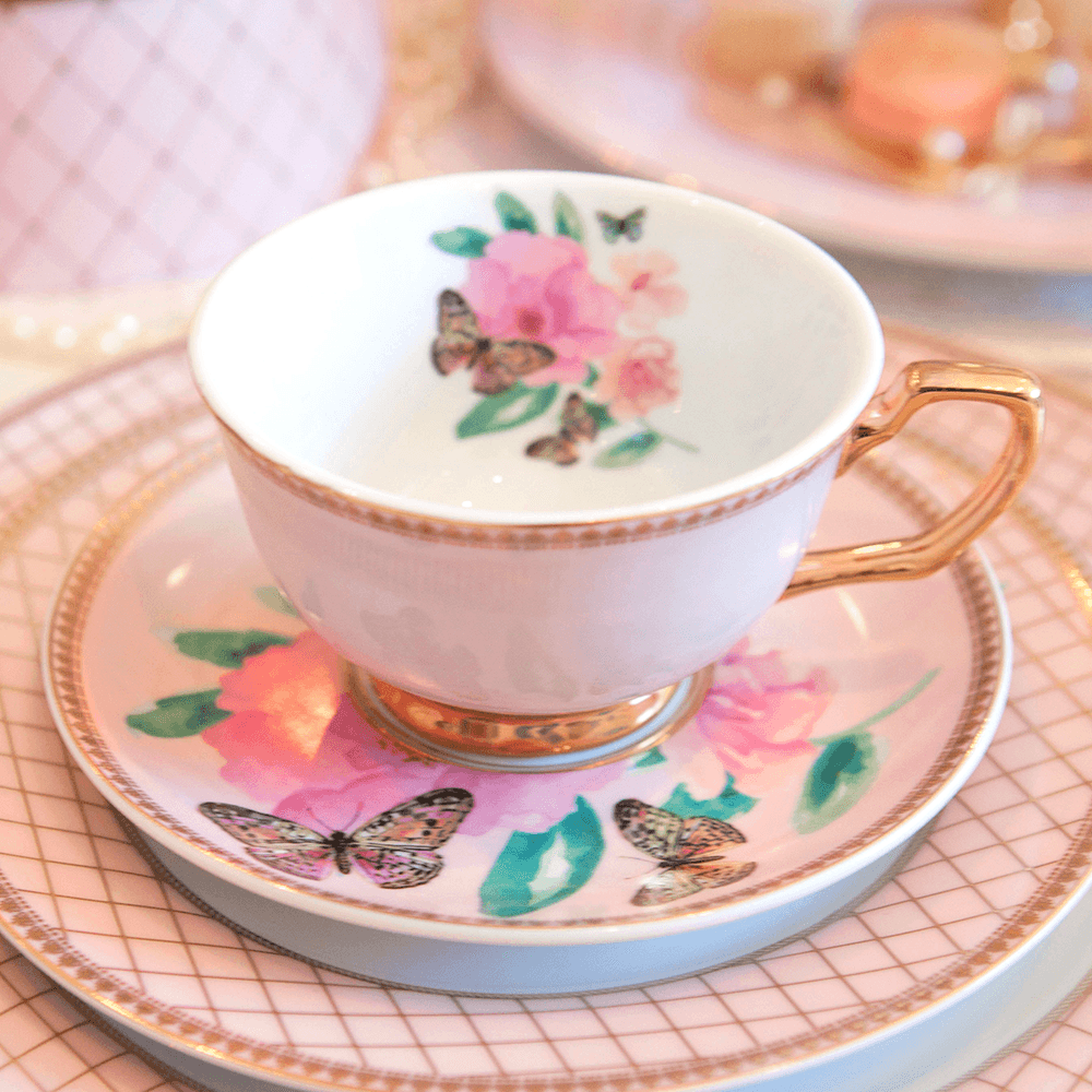 https://www.roseandblanctearoom.com/cdn/shop/products/cutepinkteacup.png?v=1660277576